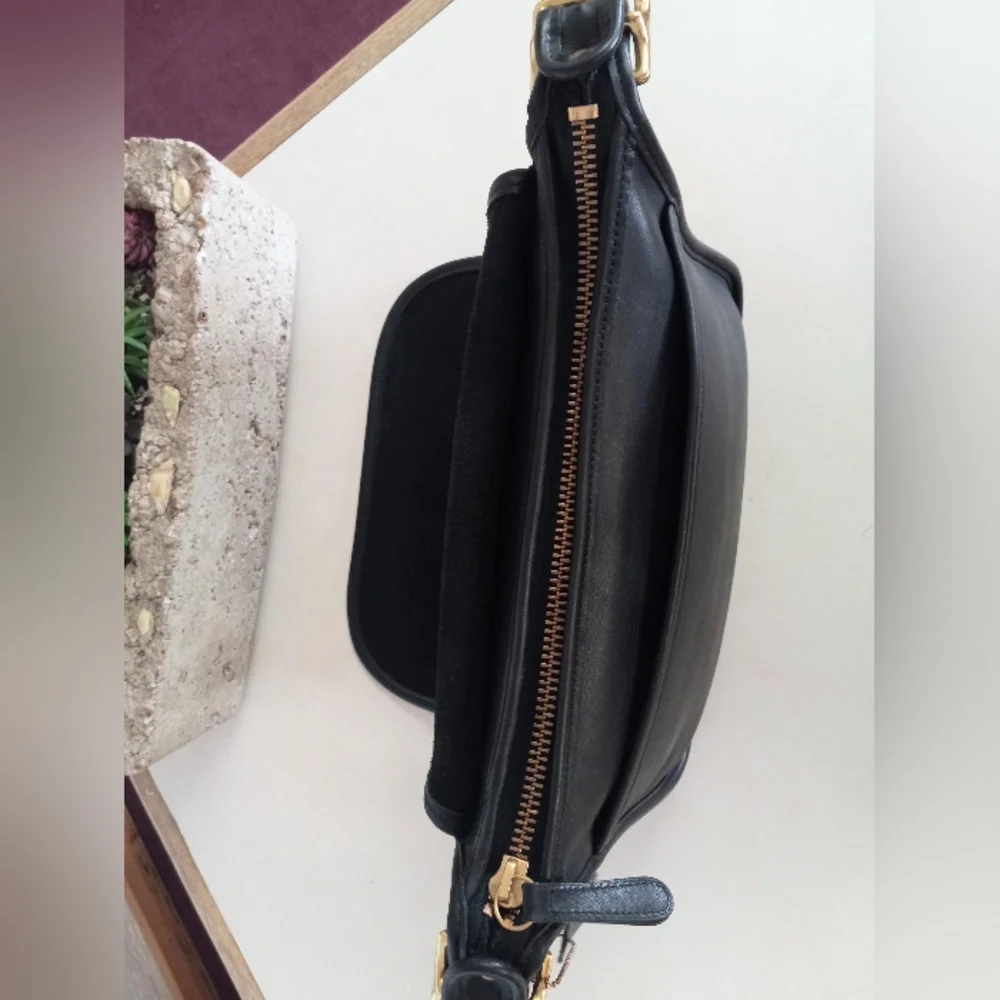 Coach Patricia's Legacy, 2001 Crossbody Bag, #9951 Black